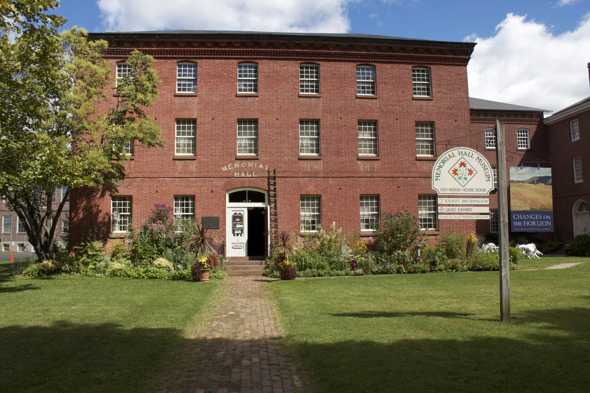 Memorial Hall Museum